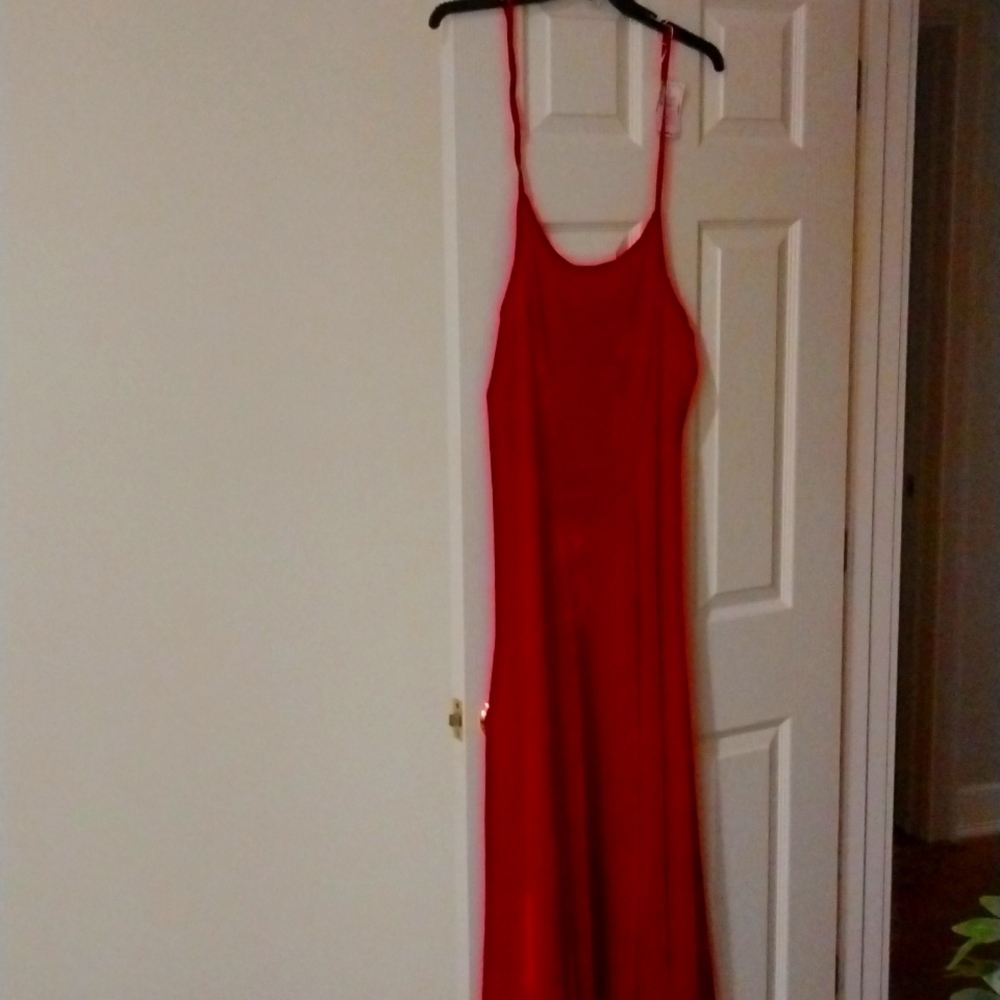NWT VINTAGE VELOUR RED  SLIP DRESS NEVER WORN. L